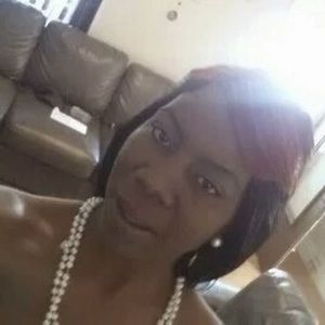 Meet your Posher, Monique